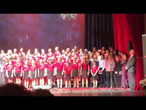 Видео: "Родна стряха" ("Песен за Пловдив") - хор "Детска китка" композитор Петър Льондев