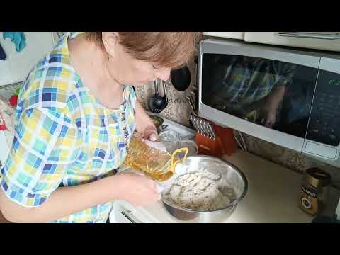 Видео: В деревне печем хлеб сами .Срубила капусту.