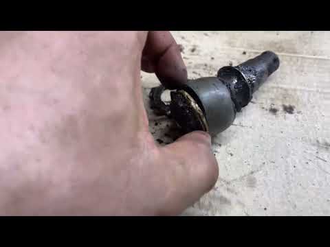 Видео: Верхние шаровые ISUZU ELF