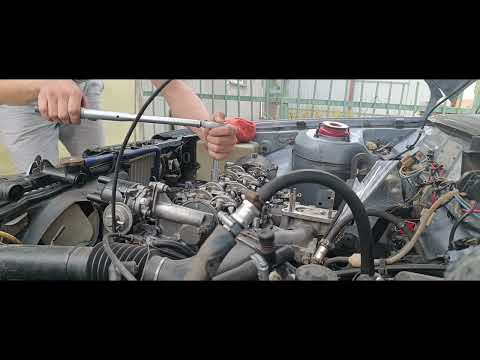 Видео: затяжка ГБЦ динамометрическим ключом mazda 626 gc