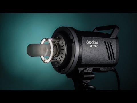 Видео: ТЕСТ GODOX MS200 | Все еще лучшая вспышка для новичка?