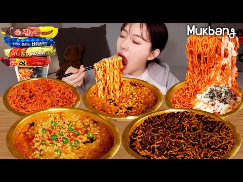 Видео: 5 Популярных Ramen Типы в Корее!🔥Спицкая саманская булдакская лапша (Штрауберри шоколадный торт)