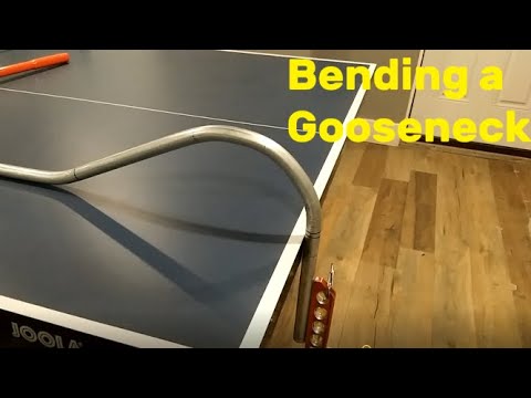 Видео: Изгиб кабелепровода EMT: Лучший способ точно согнуть гузнек