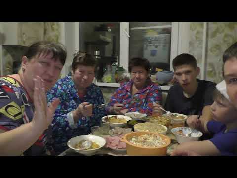 Видео: НОВЫЙ ГОД 2022! СБЕЖАЛ С РАБОТЫ на пол часика!