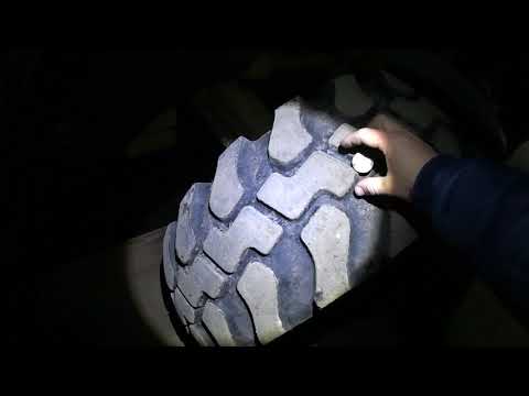 Видео: Магнит.Шины на экскаватор-погрузчик.Как проверить на металлокорд!!! Michelin, Galaxy ,Nortec,