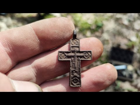 Видео: Кресты, чешуя и многое другое. Лесной поиск с Эквинокс 900 #equinox #коп #эквинокс