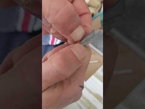 Видео: Монтаж карбонового теплого пола, особенности монтажа, подключения углеродного греющего кабеля.