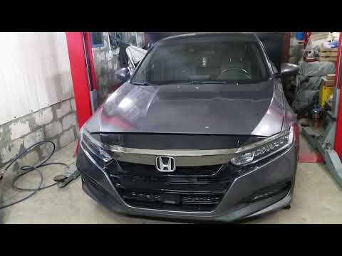 Видео: Honda Accord  2.0 Turbo 2018   X поколения. Замена масла, смотрим  подвеску , замена фильтра салона.