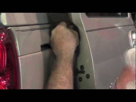 Видео: Раздвижная дверь Uplander