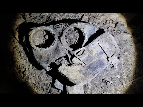 Видео: Что ещё можно найти в кромешной темноте?