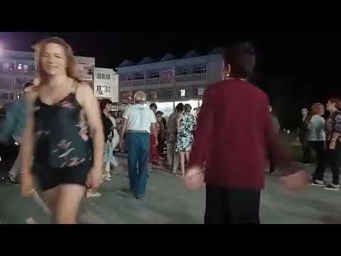 Видео: 10 септември 2023 г. Хоротека в Грийн парк Китен самодейци от цяла България