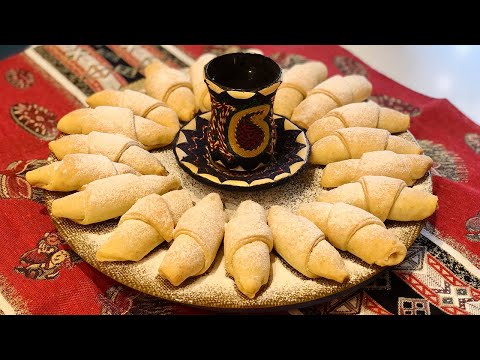 Видео: Азербайджанская кухня. Бакинские мутаки. Рогалики из сливочного теста с ореховой начинкой.