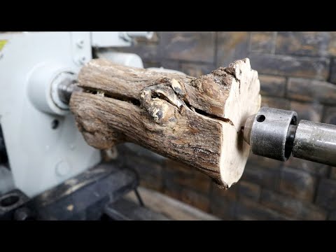 Видео: Woodturning - Coffee mug made of wood, metal and epoxy ! Кружка из дерева ,металла и эпоксидки !