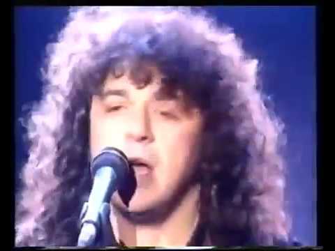 Видео: Парень с гитарой - Игорь Саруханов . Словно было вчера.