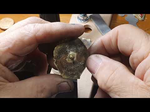 Видео: два знака с приветом из прошлого столетия