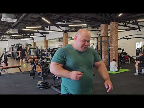 Видео: Становая тяга 220 кг и самые легкие 170 кг в жиме лежа. Продолжаю подготовку по пауэрлифтингу.