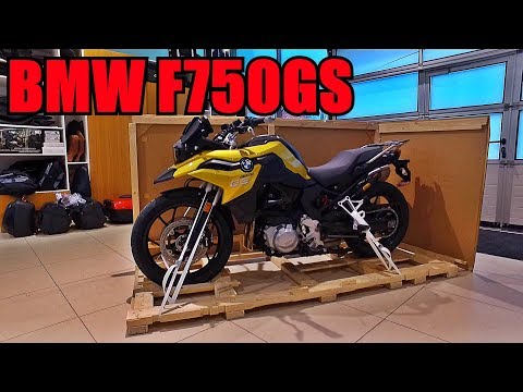 Видео: Достаем из коробки мотоцикл BMW F750GS