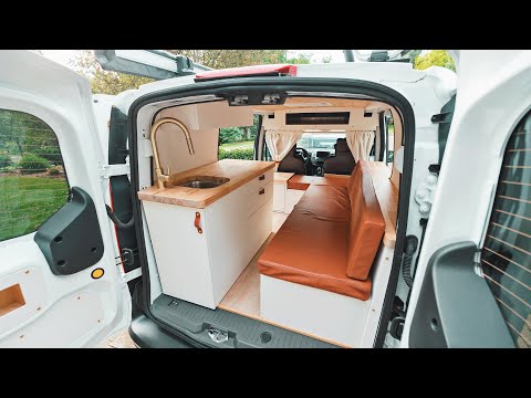 Видео: ИДЕАЛЬНЫЙ МАЛЕНЬКИЙ КЕМПЕР | ПОЛНЫЙ ТУР! | Ford Transit Connect 2022 года