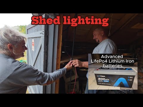 Видео: Аккумуляторная батарея Vatrer, освещающая сарай. #newfoundlandlabrador #offgridliving #vatrerpower