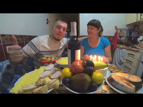 Видео: ПРАЗДНИЧНЫЙ СТОЛ НА ДЕНЬ РОЖДЕНИЕ МАМЫ ЗА 1000 РУБЛЕЙ (412 ГРН)