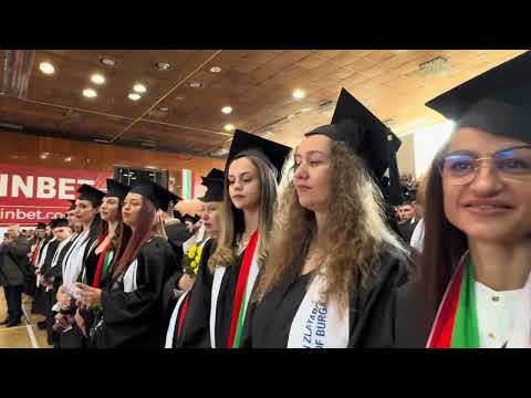 Видео: Пълен запис от церемонията по дипломиране на абсолвентите на унвирестите "Проф.д-р Асен Златаров"