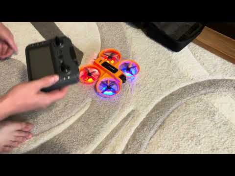 Видео: Новий дрон S156 з екраном на пульті та подвійною камерою HD