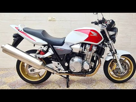 Видео: Битва Японской Классики (1000сс - 1400сс) - Honda CB1400SF,  XJR1300 ,Bandit 1250 ,ZRX 1200 ...