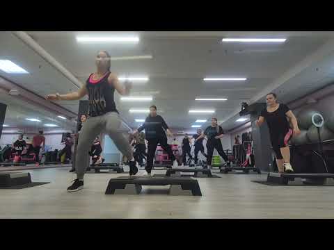 Видео: СТЕП АЭРОБИКА ЦЕЛАЯ ТРЕНИРОВКА / STEP AEROBICS