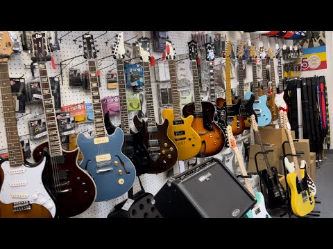Видео: Еду в магазин менять гитару! Шило на мыло?