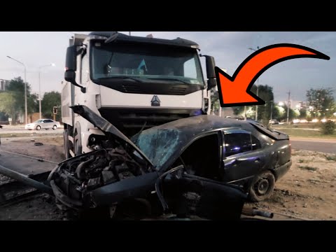 Видео: Как дальнобойщики наказывают учителей и автохамов на дорогах. №2