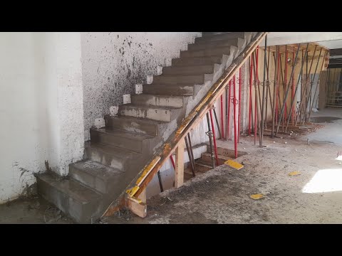 Видео: Бетонная лестница и плита перекрытия 1-го этажа дома в Ла Побла де Фарнальс | Валенсия