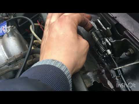 Видео: НЕ ОТКИДЫВАЕТСЯ КАПОТ ваз 2107 решение проблемы за 2 минуты