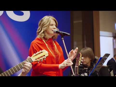 Видео: "Течет река Волга" в исполнении Натальи Касперской