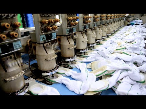 Видео: Крупнейший завод по производству носков на заказ. Фабрика носков в Корее.