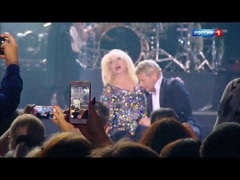 Видео: Ирина Аллегрова и Николай Басков "Цветы без повода" Концерт Моно