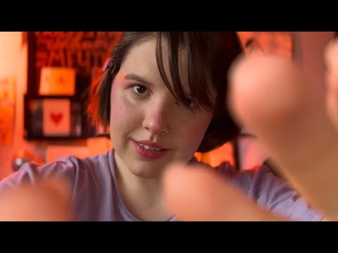 Видео: АСМР | Трогаю тебя перед сном | Ролевая игра, забота о тебе