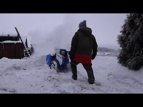 Видео: Холодно ли в каменном доме ?| Уборка снега по мужски.|Попал на 120 тысяч рублей.