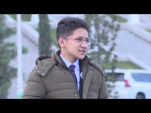 Видео: Бунёд Раҳнамо шоҳҷоизаи "Фурӯғи субҳи доноӣ"-ро ба даст овард