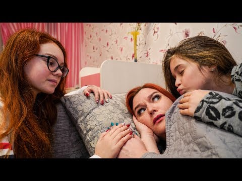 Видео: ДЕНЬ КУВЫРКОМ!!! УЧИЛКА СТАЛА НАШЕЙ МАМОЙ!!!