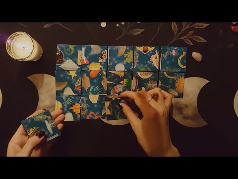 Видео: АСМР Гадание на 2022 год 🔮 (тихий голос)