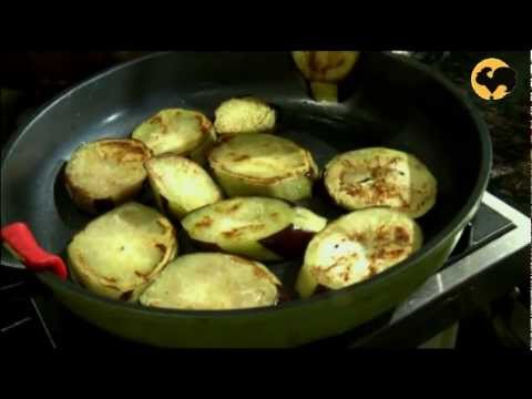 Видео: Запеканка из баклажан. На кухне у Марты 09