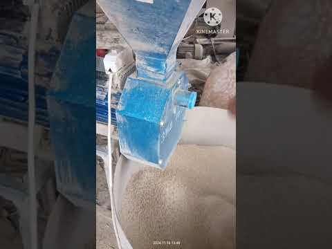 Видео: ЛУЧШАЯ ЗЕРНОДРОБИЛКА на 220 вольт | Дробилка для зерна 3 квт | ЗИД 1600 | КРУПОРУШКА | мельница
