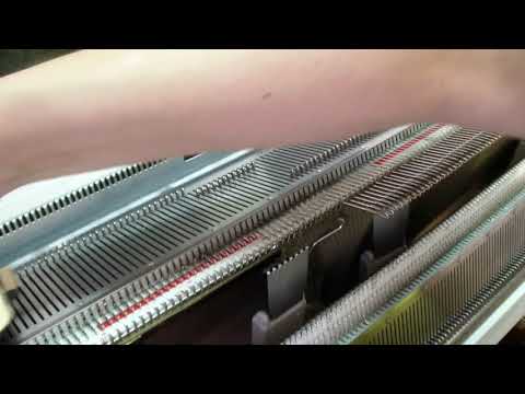 Видео: Машинное вязание.Грузы при частичном вязании.