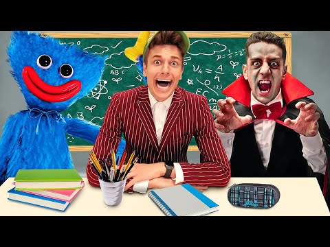 Видео: на меня НАПАЛИ в ШКОЛЕ МОНСТРОВ ! **они хотят меня сьесть**