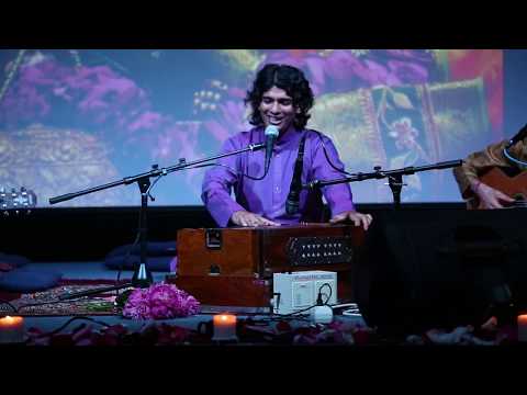 Видео: Битту Маллик / Bittu Mallick "Радхе Шьям / Radhe Shiam" Moscow, may 2013