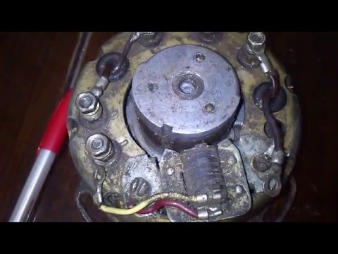 Видео: Плохо заводится Минск или Восход? регулируем зазор!