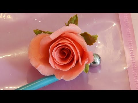 Видео: Быстрая роза из холодного фарфора МК.  Раскрытая роза, ускоренный метод лепки бутона