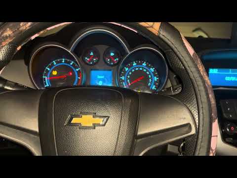 Видео: 2010-2015 Chevy Cruze Как отключить и включить систему контроля тяги и стабилизации.