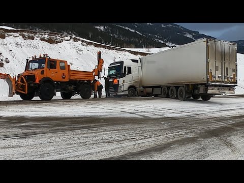 Видео: ЗИМНИЙ ДАЛЬНОБОЙ, СЛОЖИЛ В НОЖНИЦЫ