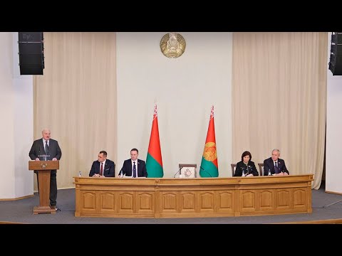 Видео: У вас нет элементарного – дисциплины! Главное из совещания Лукашенко по развитию Витебской области